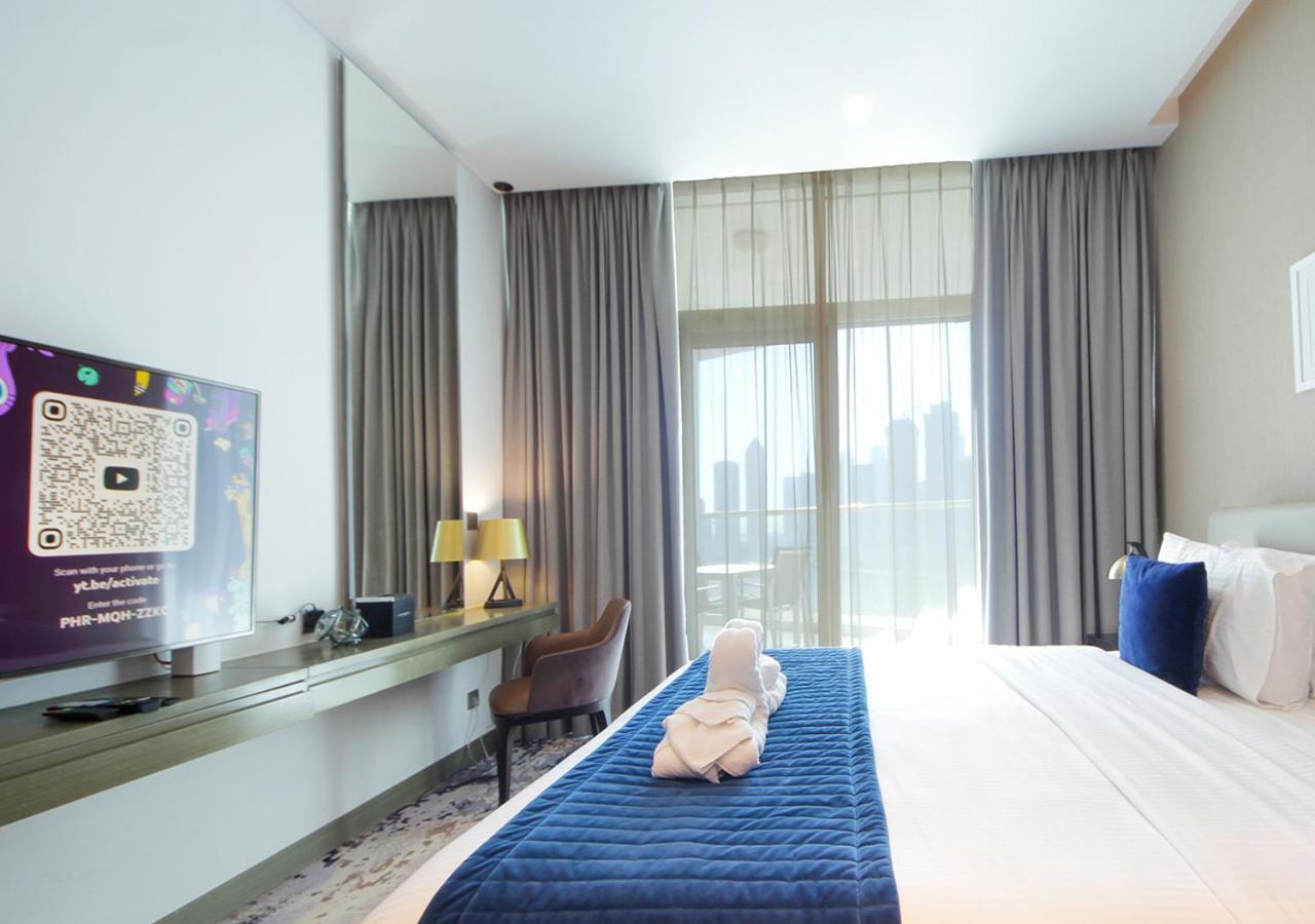 Elegant With Canal Views Damac Prive Apartment *